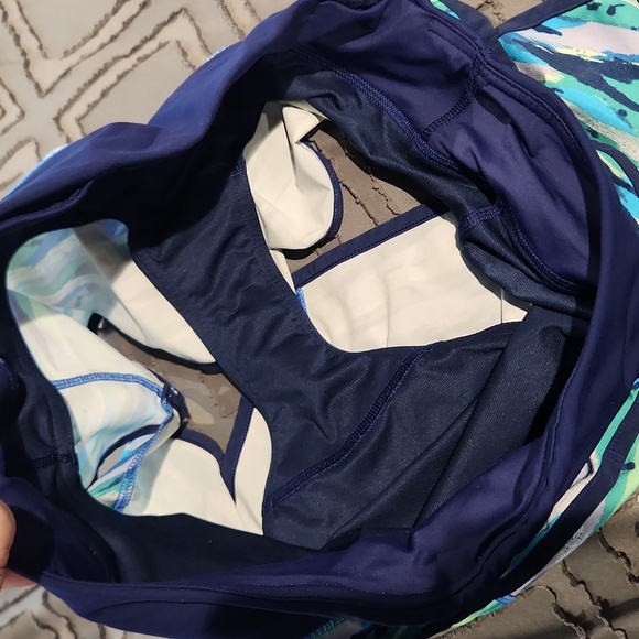 Lululemon Running Shorts - Picture 7 of 7